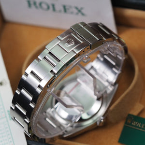 Rolex Explorer 114270 36mm (2002) - Swiss Watch Trader