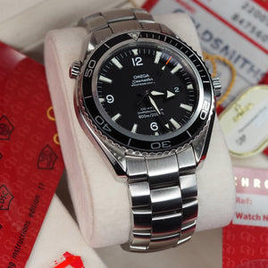 Omega Seamaster Planet Ocean 22005000 (2010) - Swiss Watch Trader