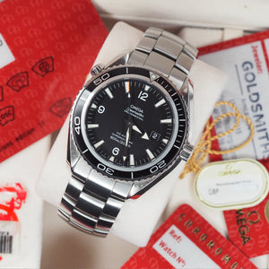 Omega Seamaster Planet Ocean 22005000 (2010) - Swiss Watch Trader