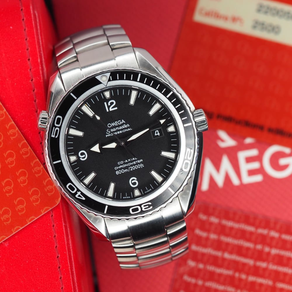 Omega Seamaster Planet Ocean 22005000 (2010) - Swiss Watch Trader