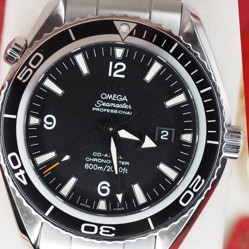 Omega Seamaster Planet Ocean 22005000 (2010) - Swiss Watch Trader