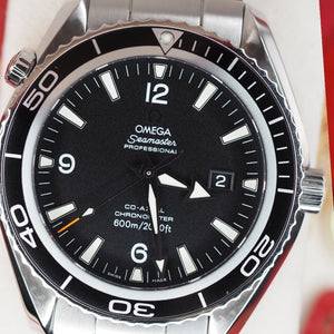 Omega Seamaster Planet Ocean 22005000 (2010) - Swiss Watch Trader