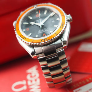 Omega Seamaster Planet Ocean 22085000 (2010) - Swiss Watch Trader