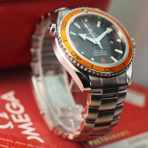 Omega Seamaster Planet Ocean 22085000 (2010) - Swiss Watch Trader