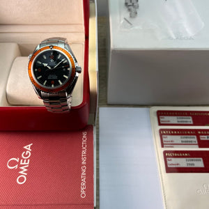 Omega Seamaster Planet Ocean 22085000 (2010) - Swiss Watch Trader