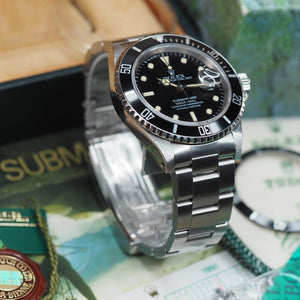 Rolex Submariner 16610 (1990) - Swiss Watch Trader