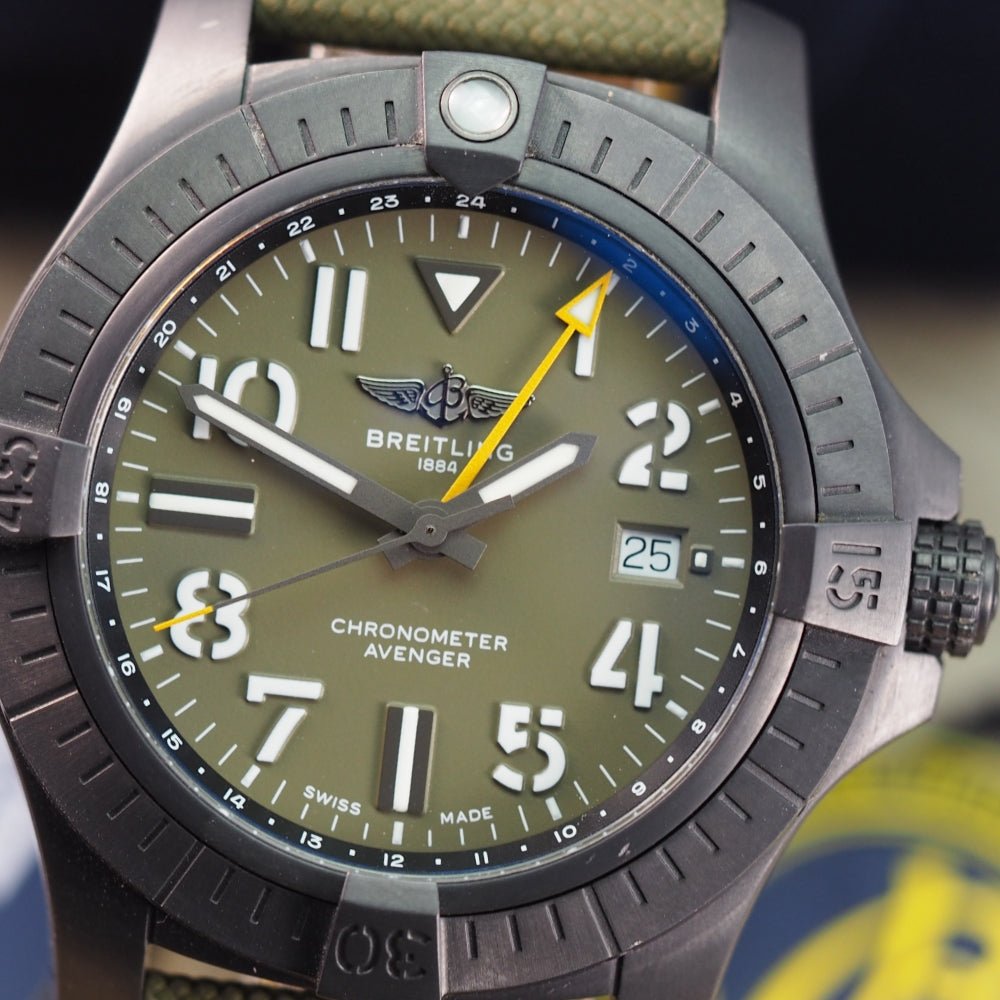 Breitling avenger gmt 45 night online mission