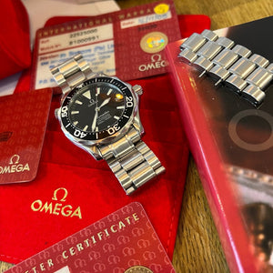 Omega Seamaster 300 22525000 (2005) - Swiss Watch Trader