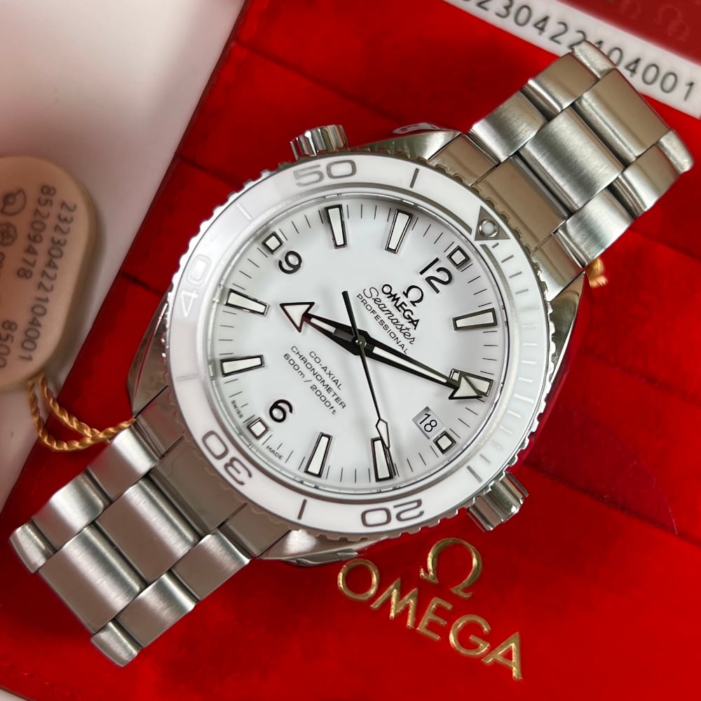 Omega seamaster planet hot sale ocean white