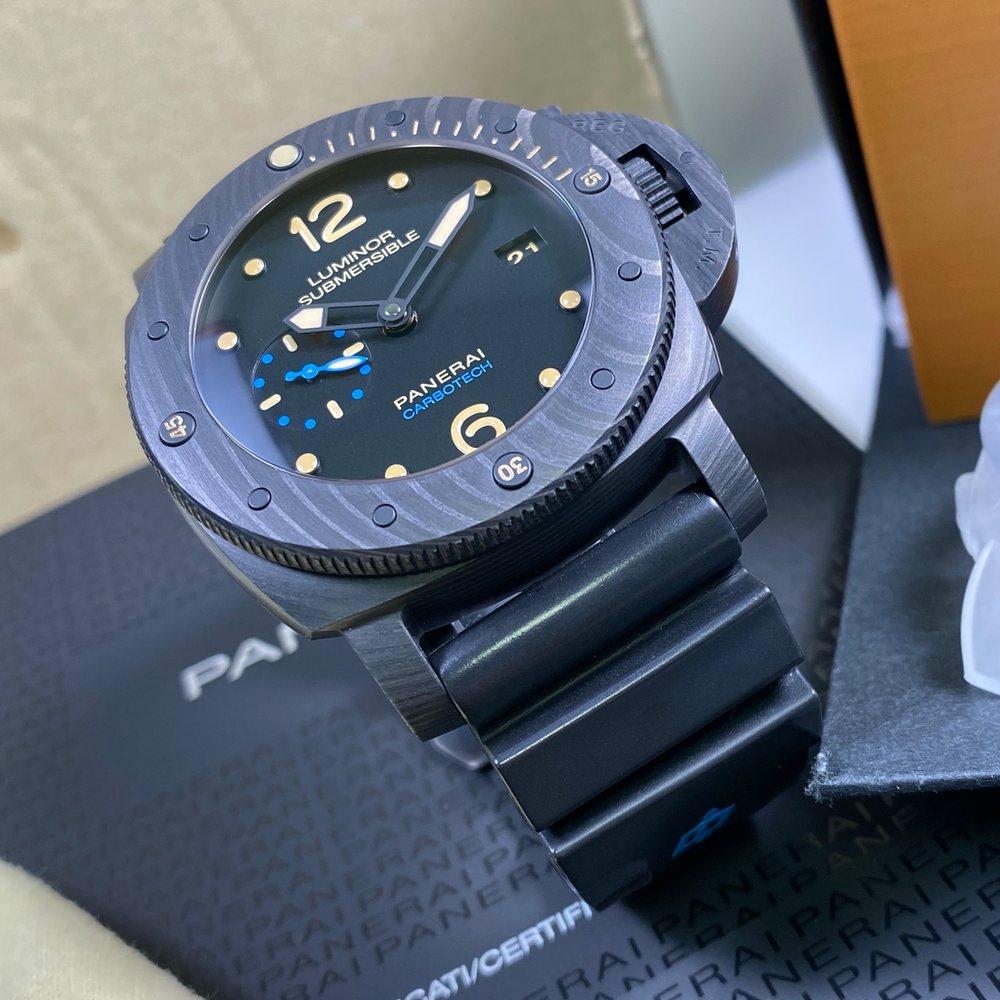 Panerai luminor submersible 2025 1950 carbotech