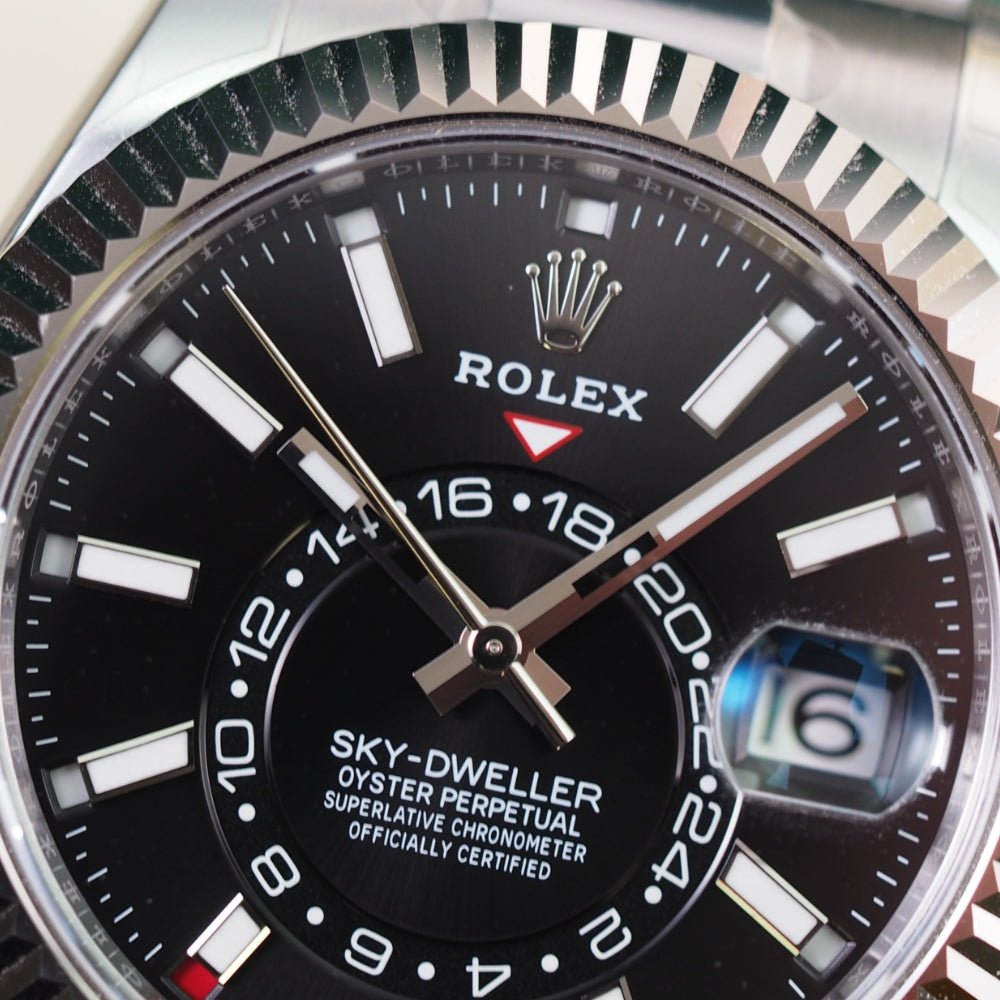 Black discount dial skydweller