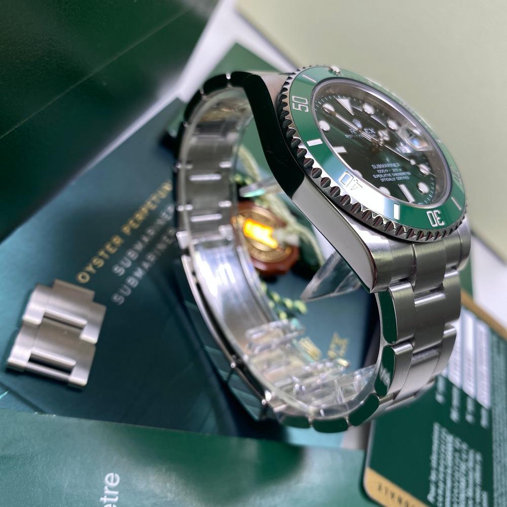 Rolex – Green Submariner 'Hulk' – Lifestyle Timepiece