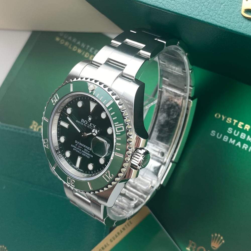 Rolex Submariner 116610LV Hulk [FOR SALE]