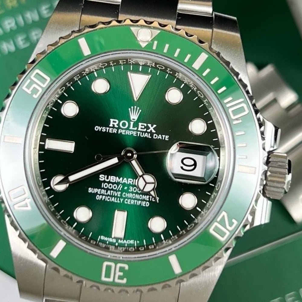 Rolex] The Hulk glows : r/Watches