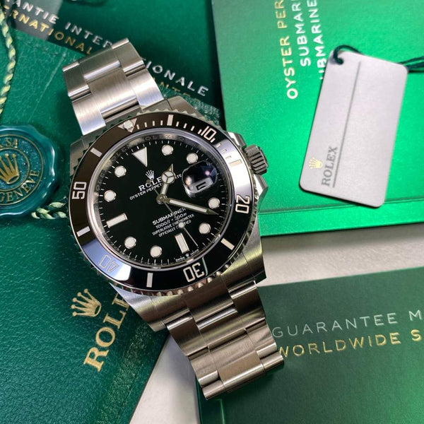 Hands-On Review of the New Steel Rolex Submariner 126610LN