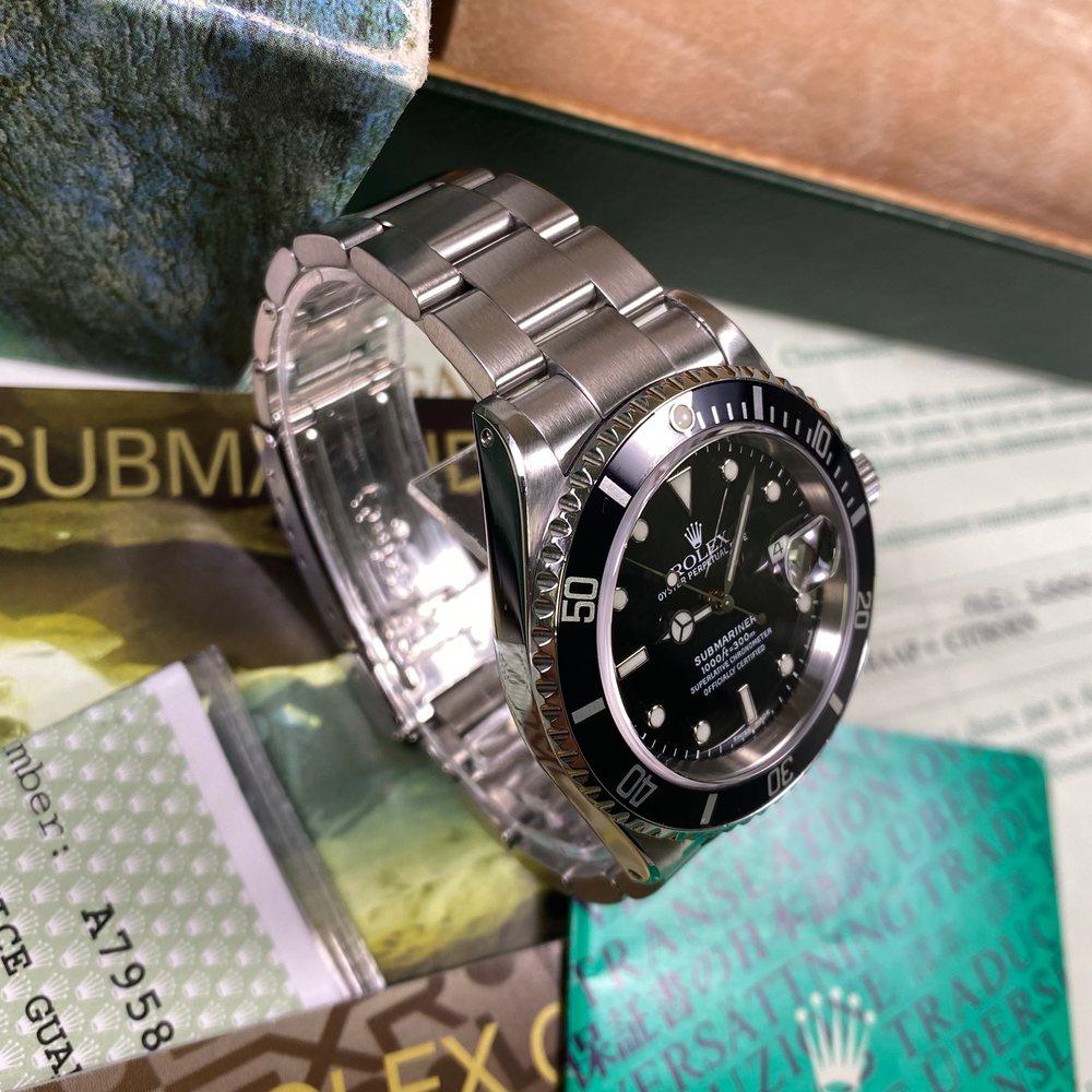 Pre Owned Rolex Submariner 16610 Date Watch For Sale