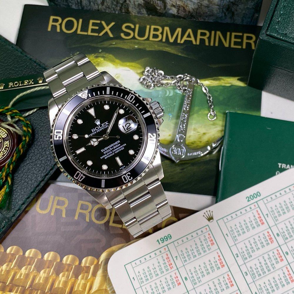 Rolex Submariner 16610 Date •SWISS DIAL• (1999 - A Serial) - Swiss Watch Trader 