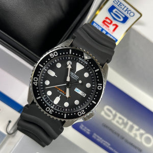 Seiko Automatic Divers SKX007J "Made in Japan" - Swiss Watch Trader