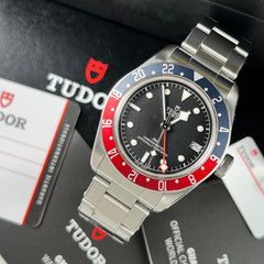 Tudor gmt store black bay pepsi