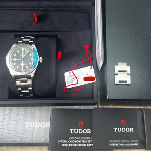 Tudor Black Bay Pro M79470 (2023) - Swiss Watch Trader