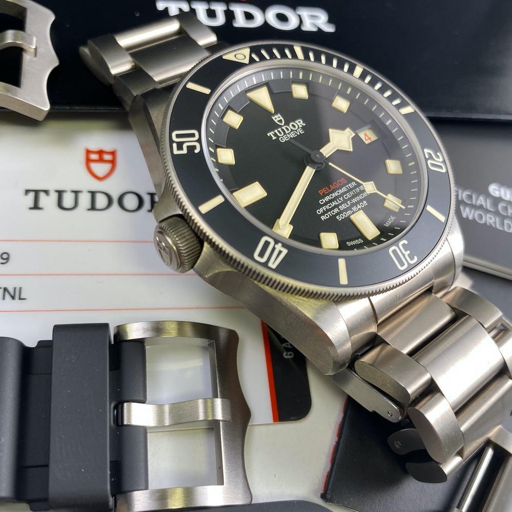 Tudor left clearance hand dive watch